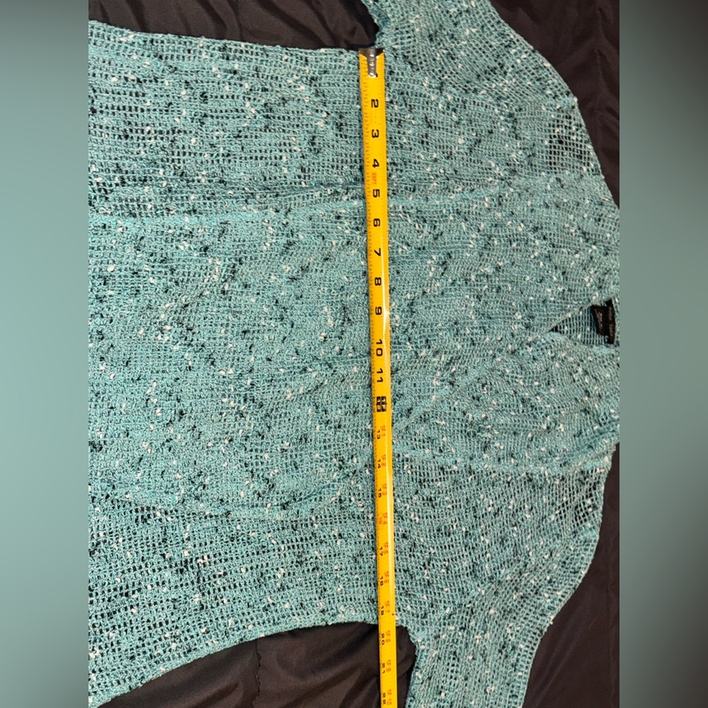 XL Katie Todd Crochet Top Cover Up Blue With Wooden Buttons! - Picture 9 of 9